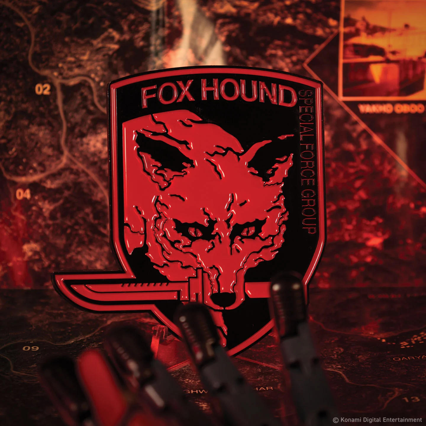 METAL GEAR SOLID FOXHOUND Insignia [EXCLUSIVE RED EDITION] - Image 3